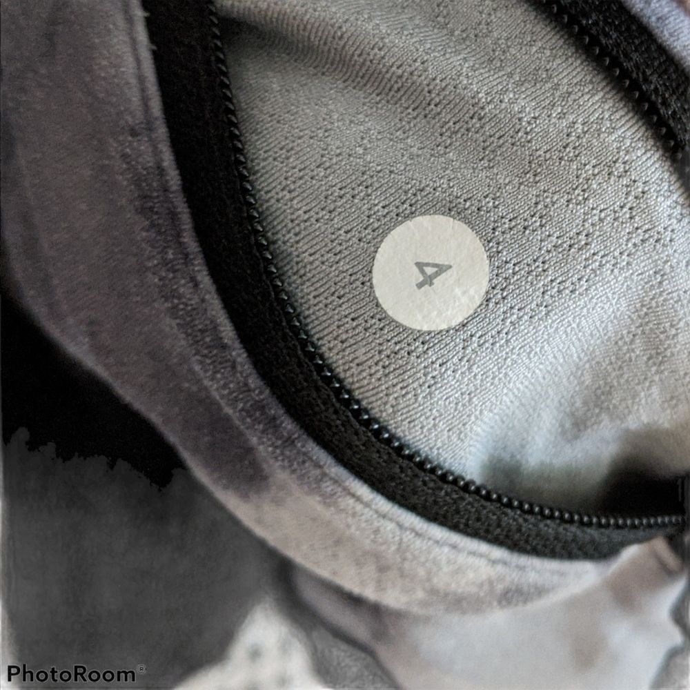 Lululemon Workout Leggings Size 4 - Picture 8 of 8